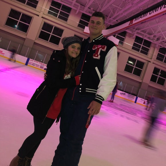 Meet your Posher, Micayla - Picture 5 of 8